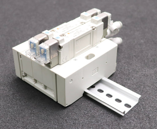 Bild des Artikels SMC-Ventilinsel-mit-2x-Elektromagnetventil-SY5240-5LOU-Q-0,1-0,7MPa-gebraucht