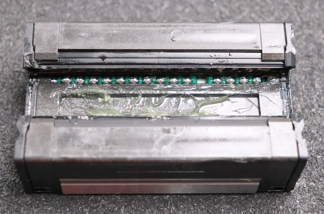 Bild des Artikels THK-SSR-Linearführung-Schlitten-für-23mm-Schienen-SSR25XW1SSC1(GK)--31500N