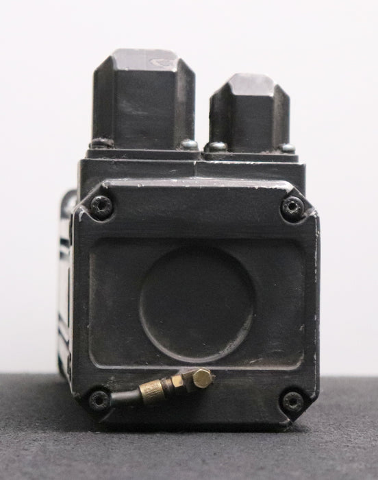 Bild des Artikels BOSCH-Bürstenloser-Servomotor-Typ-SE-B2.030.030-14.015-Drehmoment-4Nm