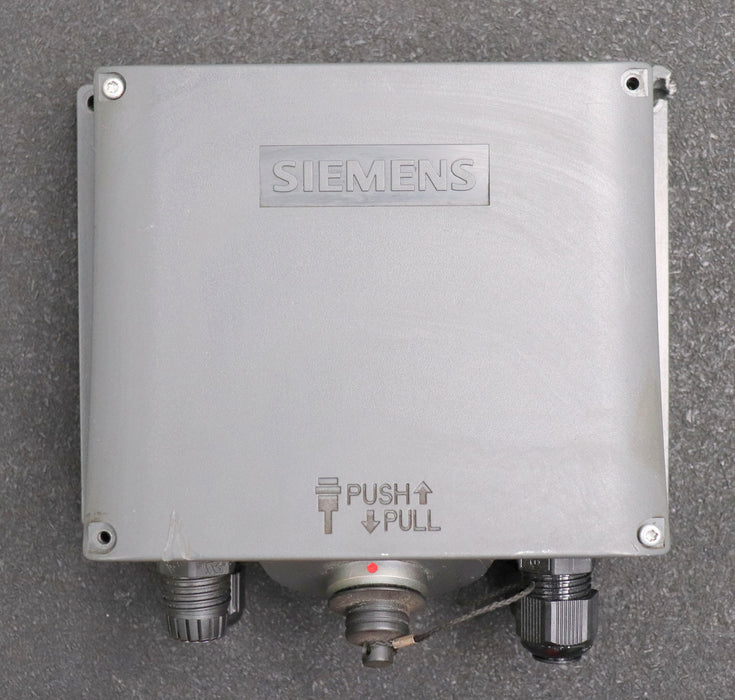 Bild des Artikels SIEMENS-Connection-Box-Plus-6AV6574-1AE14-4AA0-24VDC-0,5A-gebraucht