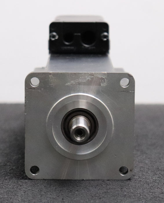 Bild des Artikels INDRAMAT-Servomotor-MKD041B-144-KP0-KN-No.-260464-2,7Nm-7,5A-IP65-nmax=7000U/min