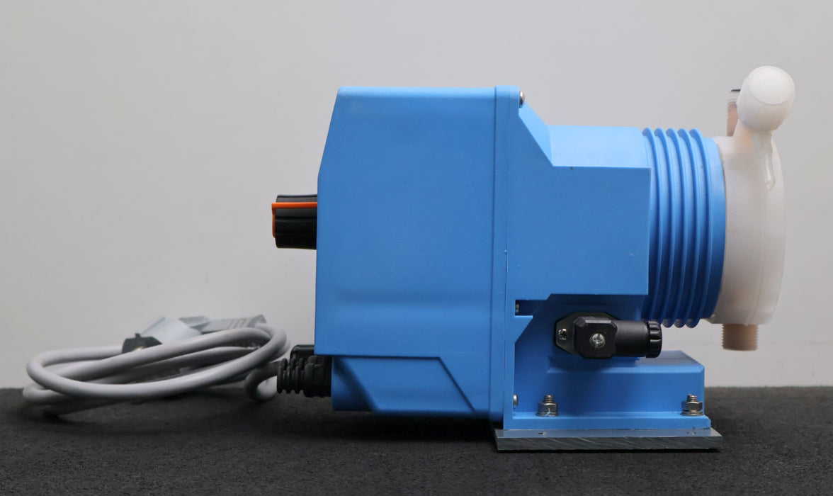 Bild des Artikels EMEC-Dosierpumpe-Model-PUMP-KMF-2001-FP-230VAC-1,00l/h-0,265gph-0,08A-230VAC