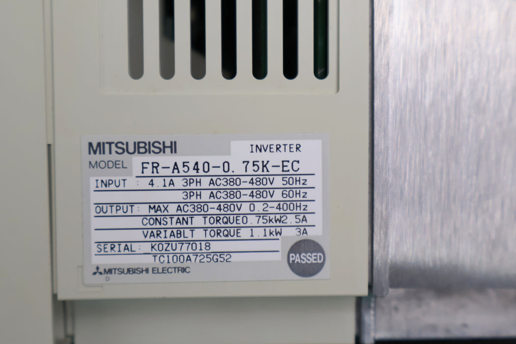 Bild des Artikels MITSUBISHI-A500-FR-A540-0,75K-EC-Input:-3x-380-480VAC-50-60Hz-4,1A