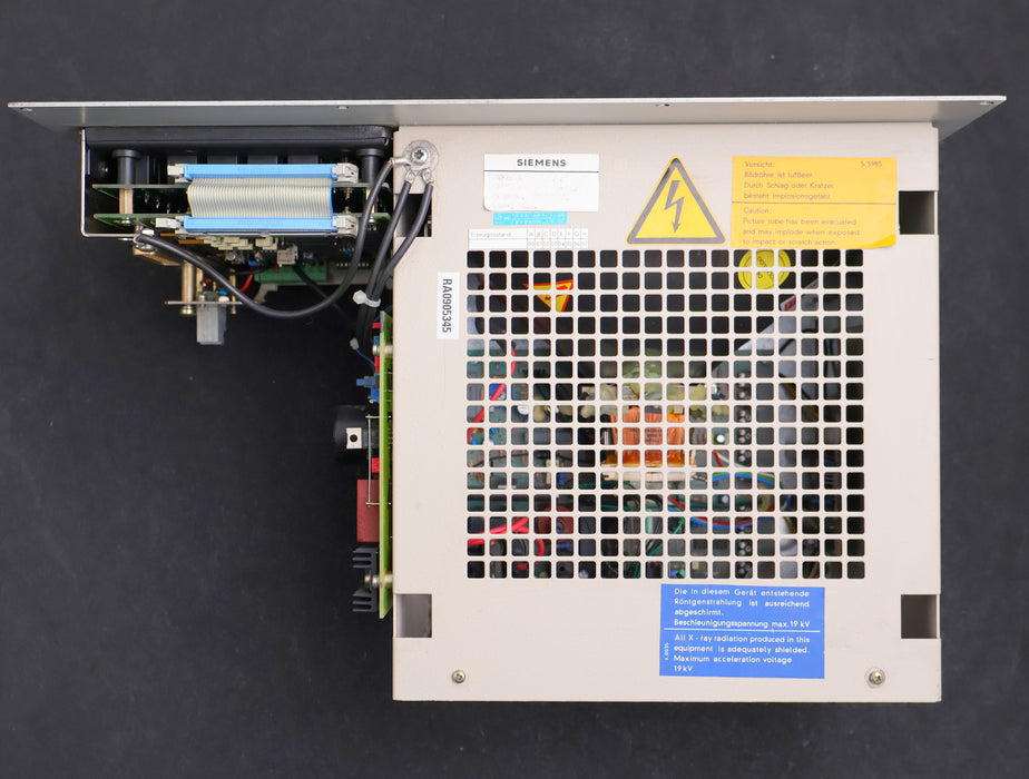 Bild des Artikels SIEMENS-SINUMERIK-System-3-Bildschirm-Bedientafel-6FC3888-5MC-24V-45VA