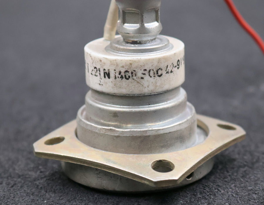 Bild des Artikels AEG-Thyristor-T221N-1400-EOC-42-9P9-unbenutzt