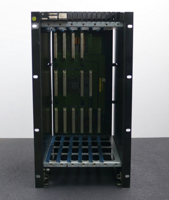 Bild des Artikels BOSCH-Rack-CC-320M-074252-101-mit-Platine-1070062090-104-24VDC-12A-gebraucht