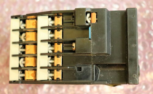 SIEMENS Schütz contactor 3TH83460AM0 Us = 220V 50Hz 264V 60Hz 7S + 3Ö /NO + 3NC