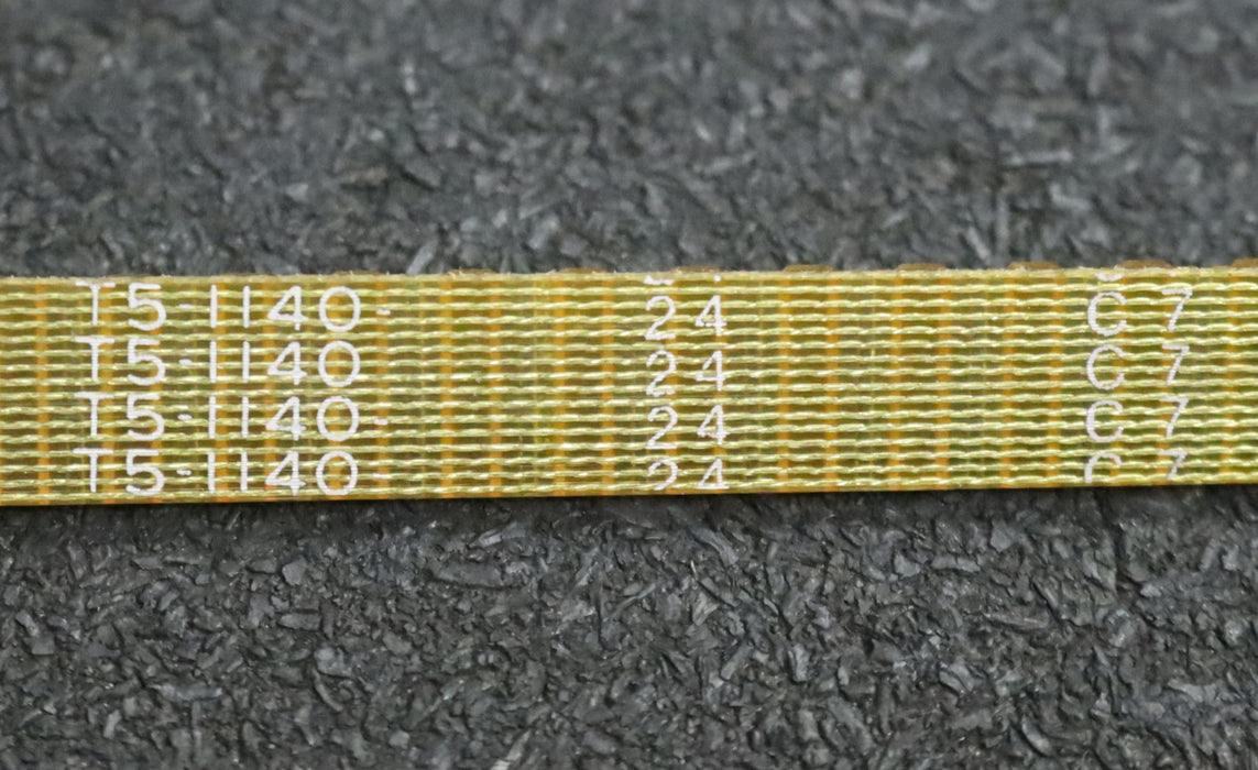 Bild des Artikels 2x-Zahnriemen-2x-Timing-belt-T5-Breite-10mm-Länge-1140mm-unbenutzt