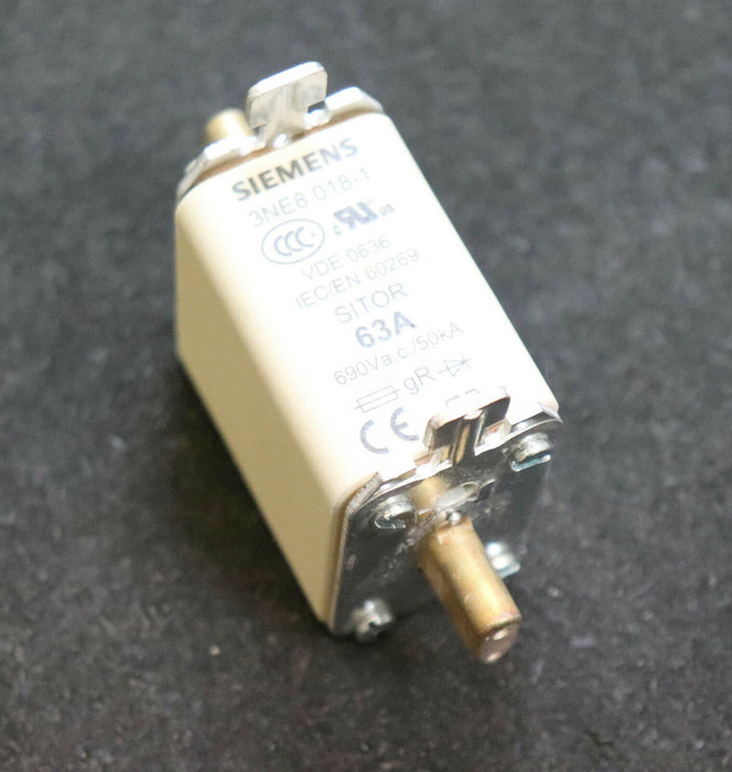 SIEMENS SITOR 3xSicherungseinsatz fuse-link 3NE3 018-1 63A 50kA 690VAC - gR