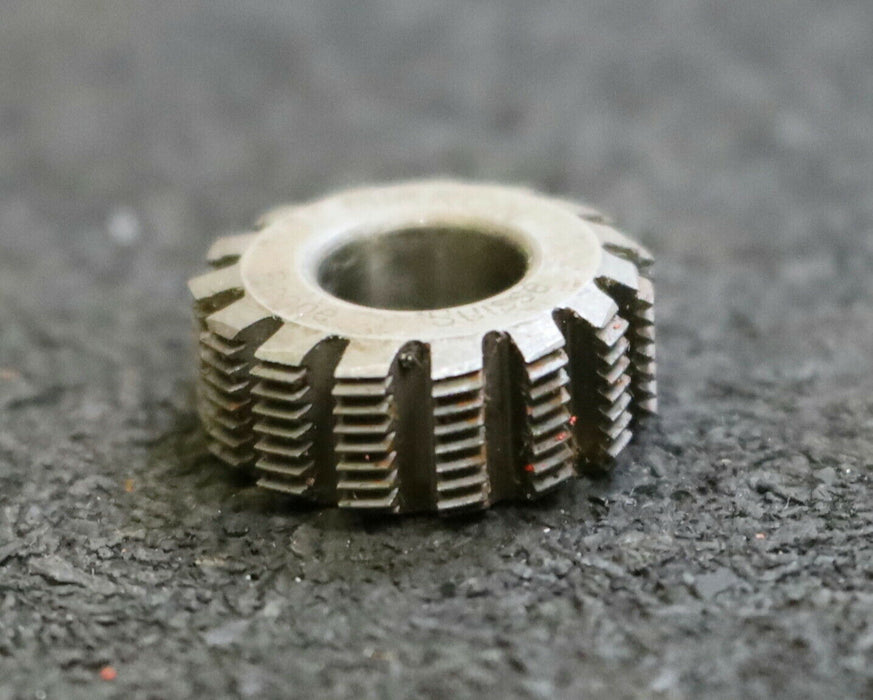 MIKRON Wälzfräser No. 34975 - Ø18x7xØ8mm 1gg. Rechts 15 Spanuten