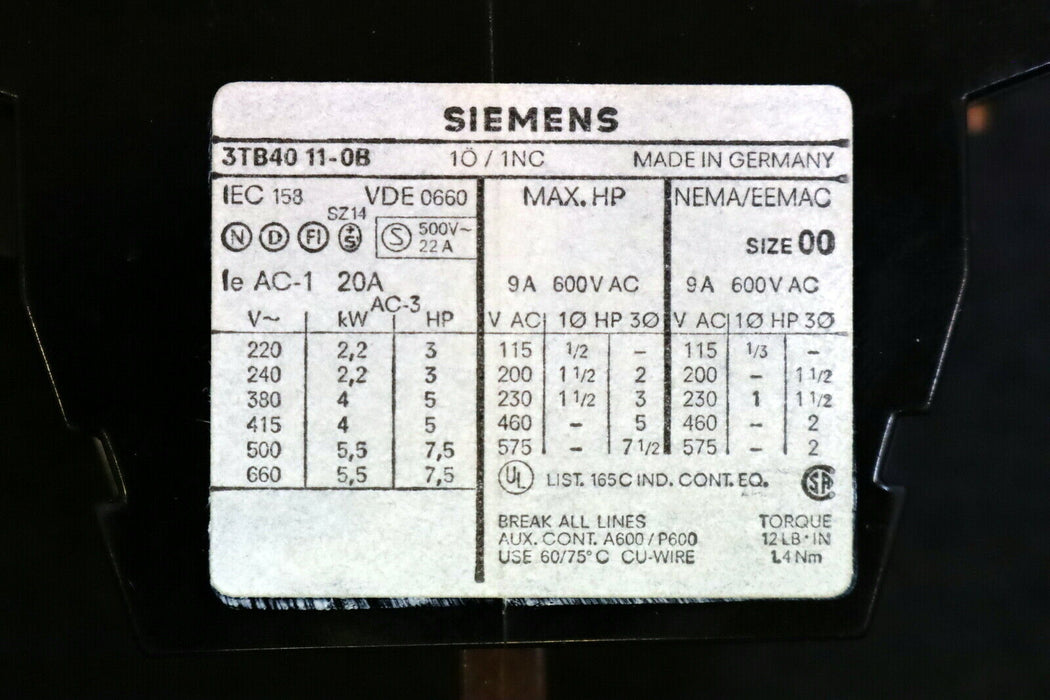 SIEMENS Leistungsschütz 3TB4011-0BM4 Us = 220VDC 4kW 400/380VAC - unbenutzt