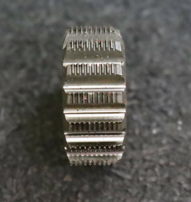 MIKRON Wälzfräser No. 68086 - Ø24x10xØ8mm 1gg. Rechts 15 Spanuten