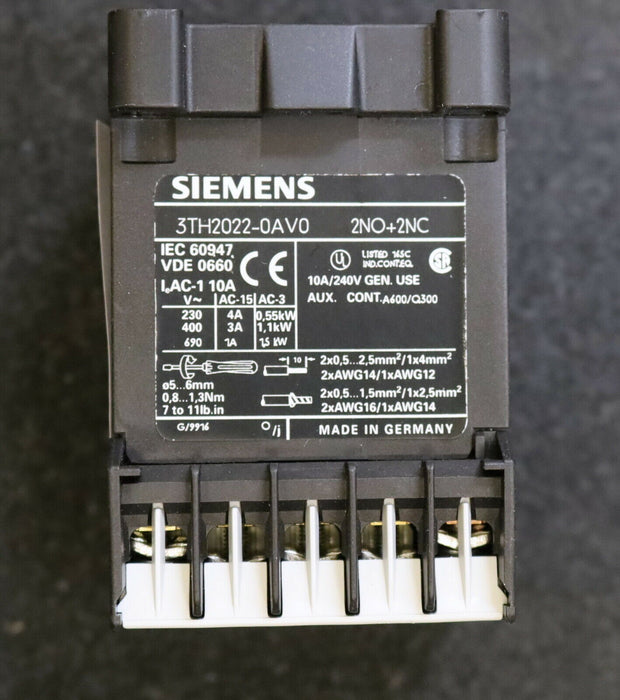 SIEMENS Hilfsschütz 22E 3TH2022-0AV0 unbenutzt