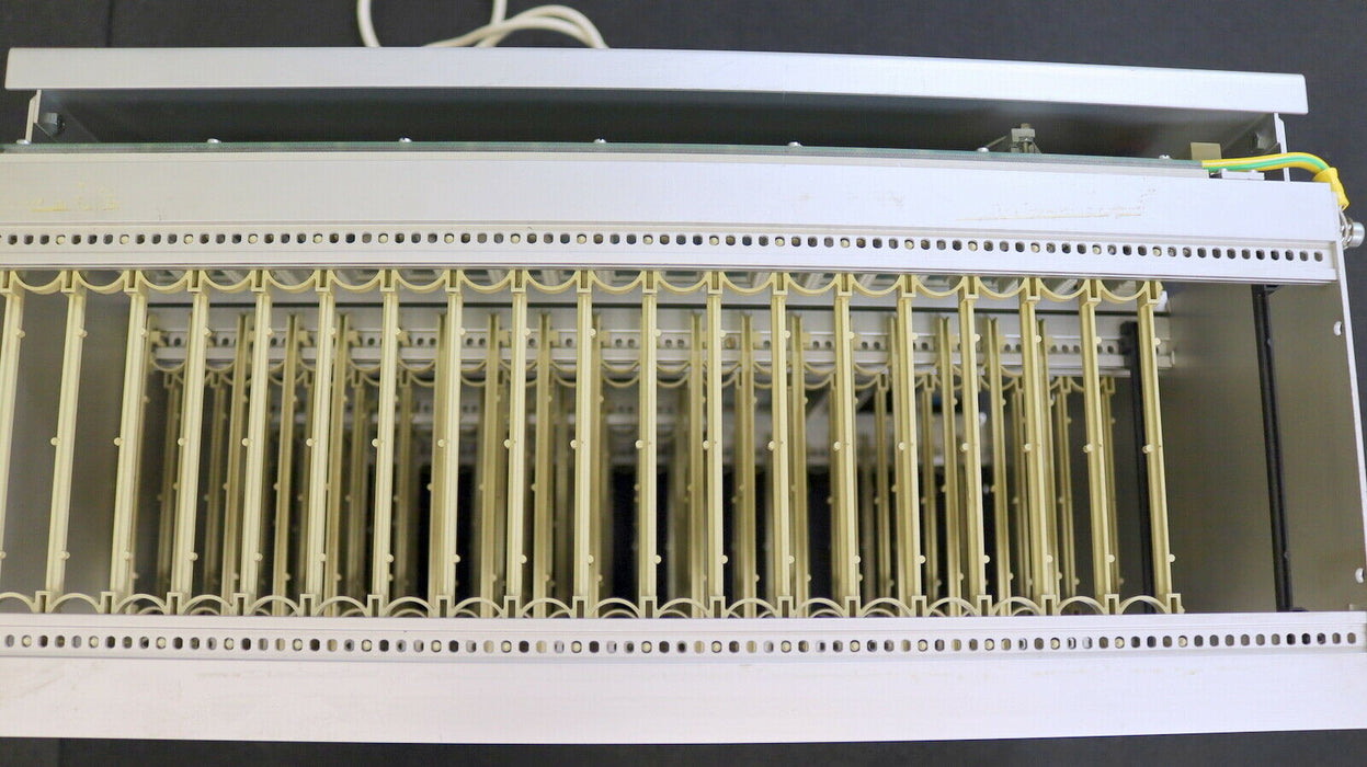 WIEDEG / KLINGELNBERG /NEMIC-LAMBDA Rack f. HNC 35 MR 02 06 0032 mit 57 Steckpl.