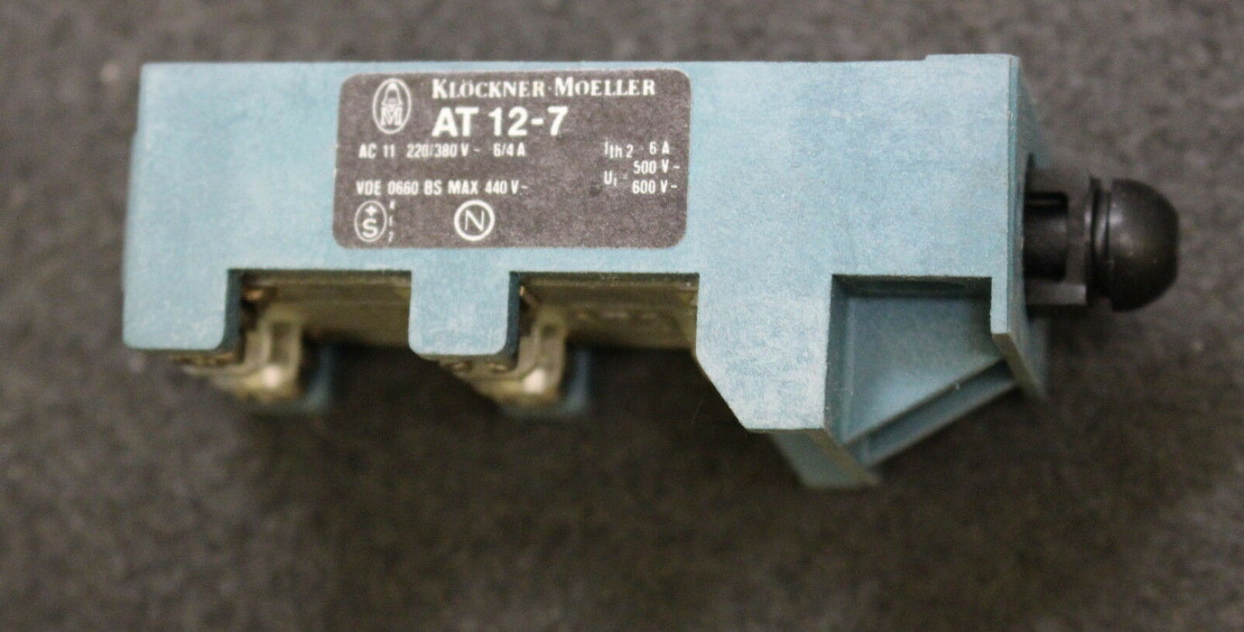 KLOECKNE-MOELLER Klein-Grenztaster AT12-7 AC11 - 220/380VAC - 6/4A Ith=6A - 1Stk