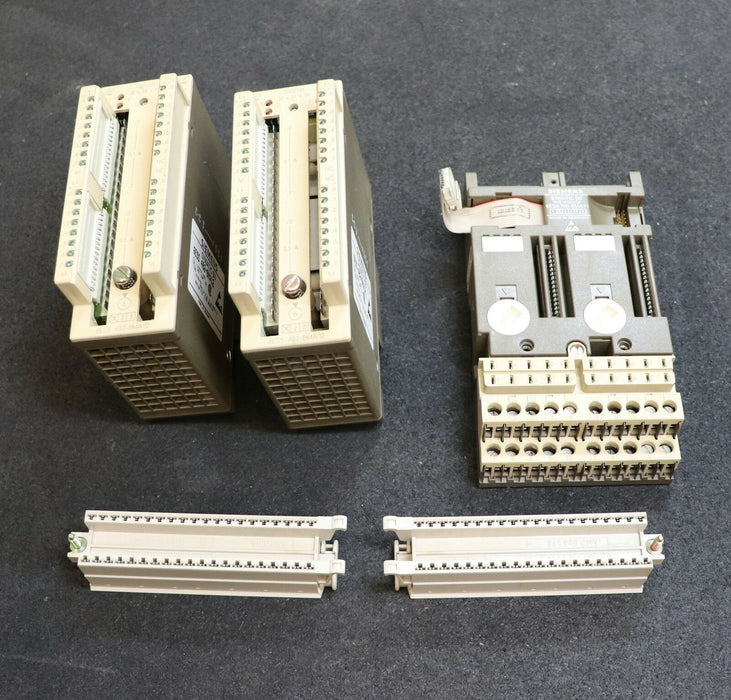 SIEMENS SIMATIC S5 E/A-Baugruppe mit 2 x 6ES5482-8MA12 1 x BUS-MODUL ES5700-8MA1