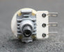 Bild des Artikels Potentiometer-4K7A-T6-6mm-Gesamtlänge-32mm-unbenutzt