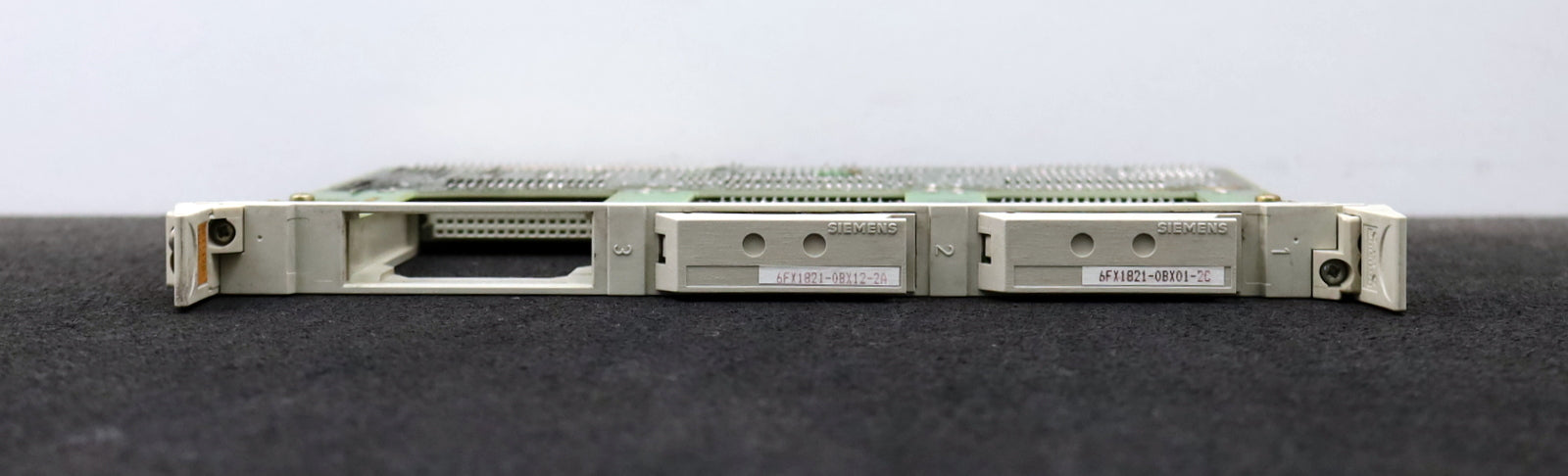 Bild des Artikels SIEMENS-Speichergrundbaugruppe-6FX1128-1BA00-mit-2-RAM-/-Eproms-6FX1821-0BX12-2A