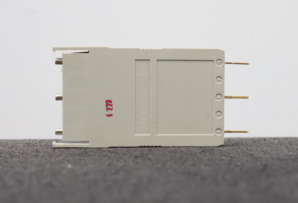 Bild des Artikels SIEMENS-Schutzschalter-TELEPERM-C74103-A969-E-233-CSL-SPR-Plug-9Pin-Gehäuse