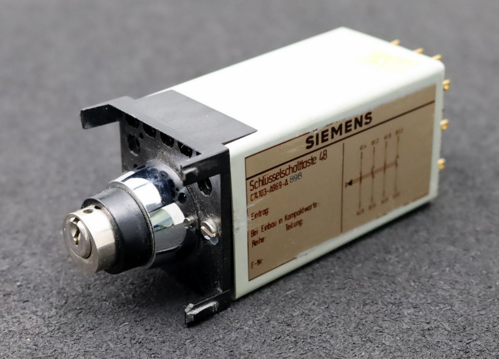 Bild des Artikels SIEMENS-Schlüsselschalttaste-48-C74103-A969-A-898-CSL-SPR-Plug-56Pin-Gehäuse