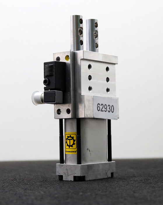 Bild des Artikels TÜNKERS-Pneumatischer-Stiftzieher-+-doppelte-Stange-SZK-40-A18-T12-KolbenØ-40mm