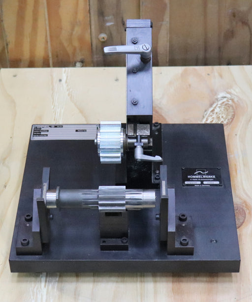 Bild des Artikels HOMMELWERKE-2-Flanken-Wälzprüfgerät-für-Ritzelwellen-mit-mind.-200mm-Länge