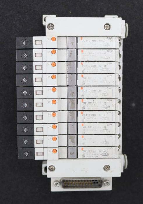 Bild des Artikels SMC-Magnetventil-Insel-V101364-mit-10x-VQ1100N-5-Q-0.1~0.7MPa-gebraucht