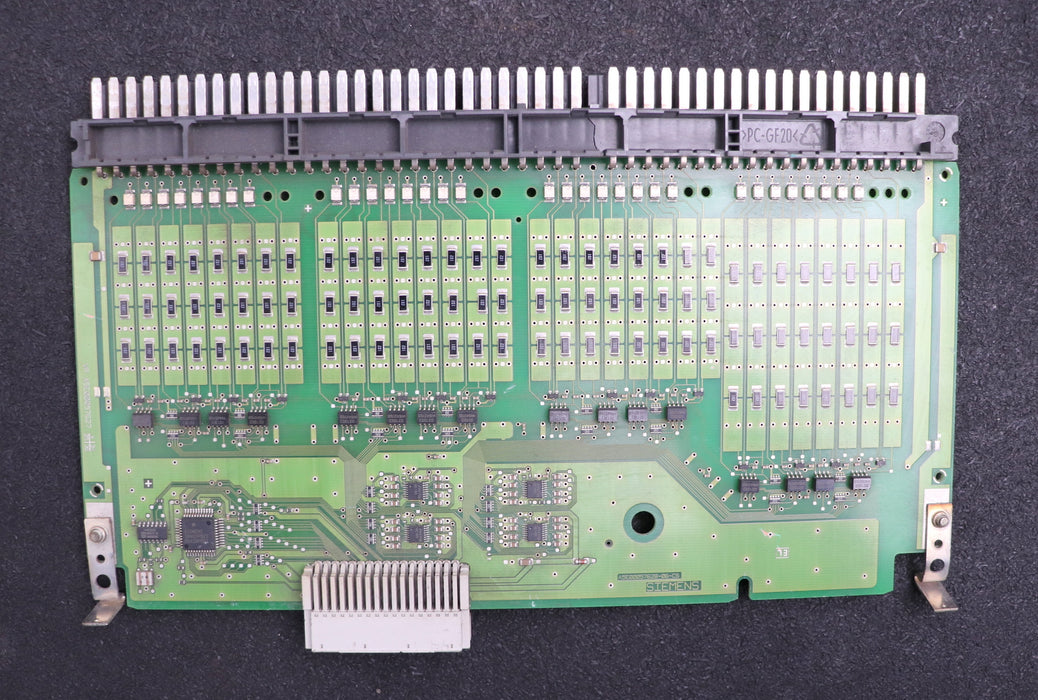 Bild des Artikels SIEMENS-Leiterplattenkarte-EWK-X20-A5E00057628-06-CS---Steckerleiste-gebrochen!