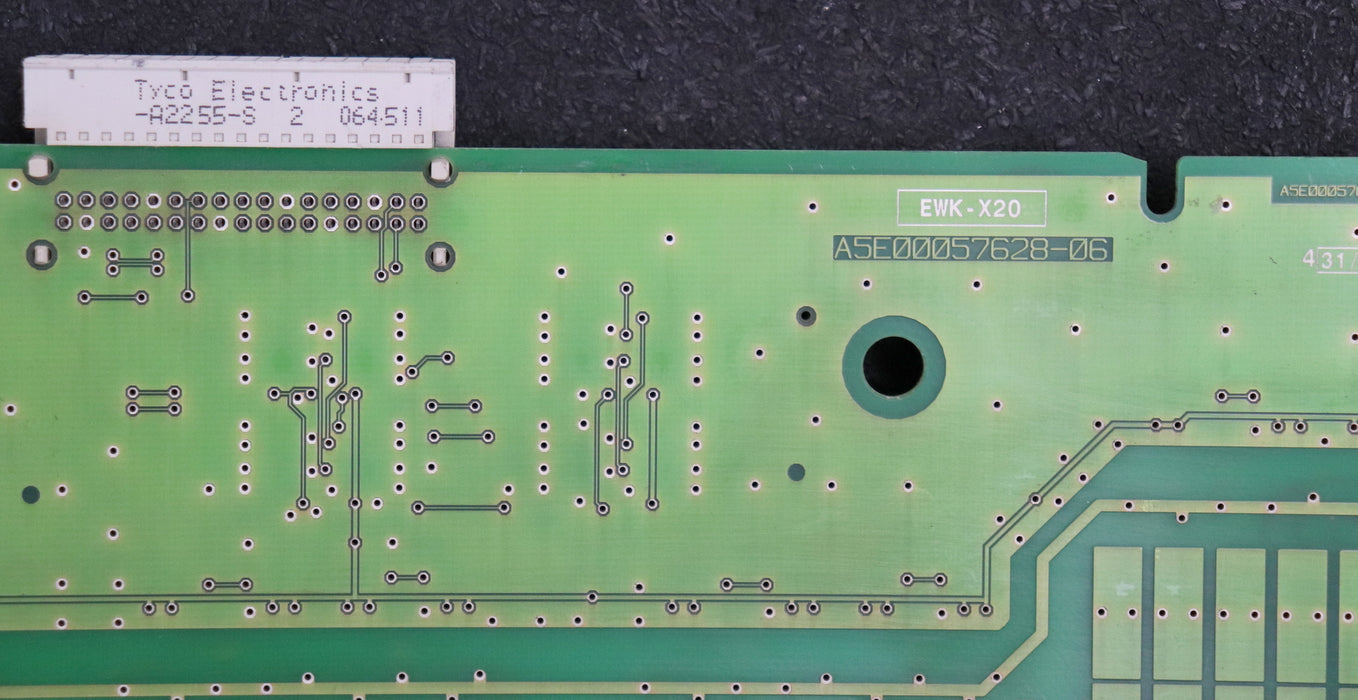 Bild des Artikels SIEMENS-Leiterplattenkarte-EWK-X20-A5E00057628-06-CS---Steckerleiste-gebrochen!