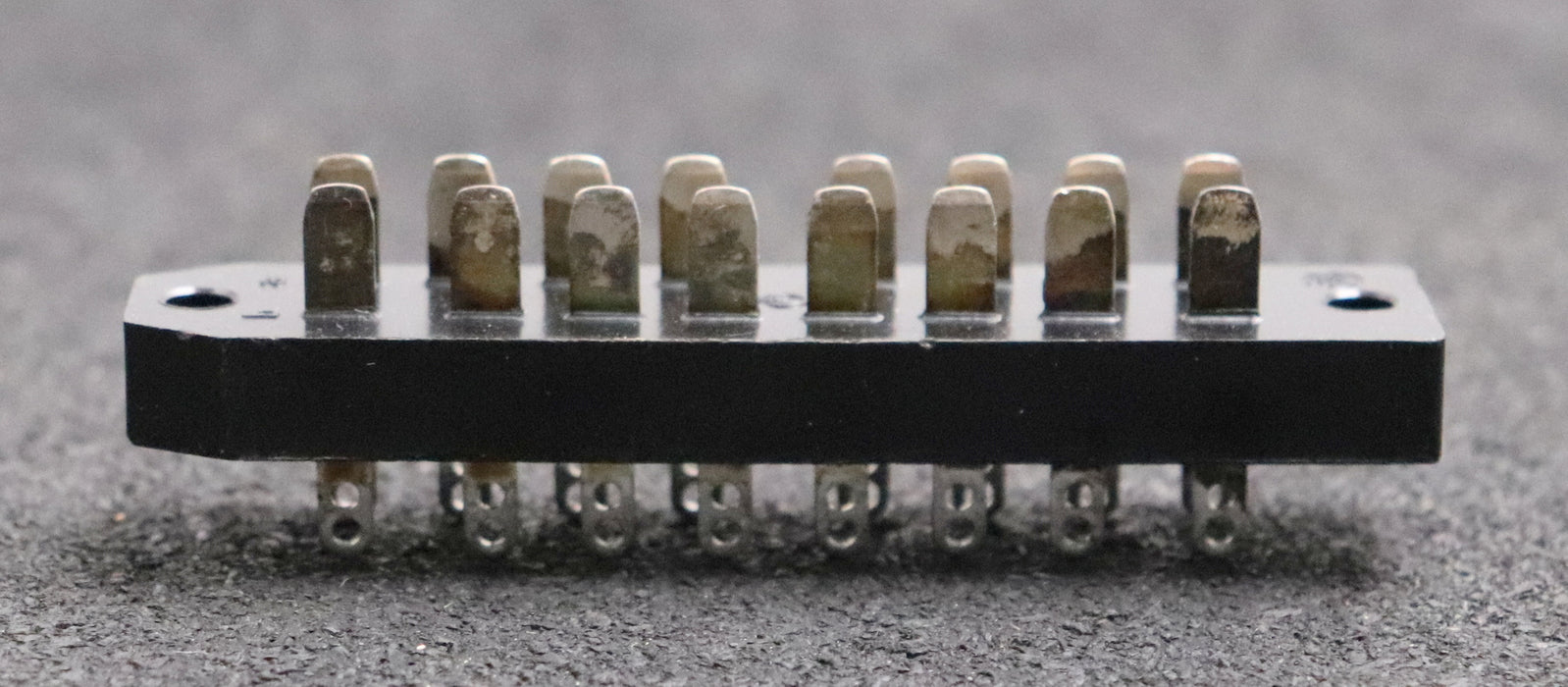 Bild des Artikels SIEMENS-10x-Messerleiste-16-Pol-Breite-18mm-Länge-83mm-unbenutzt