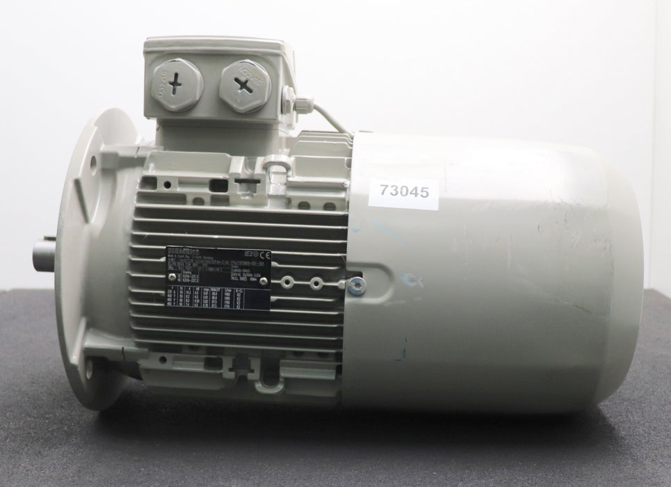 Bild des Artikels SIEMENS-SIMOTIC-GP-Motor-1LE1001-1BB22-2FA4-Z-4,0-/-4,55kW-230-460VAC-50/60Hz